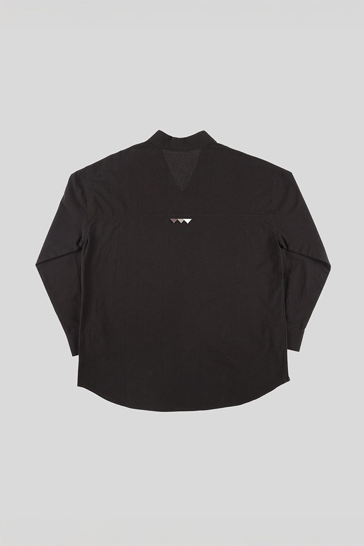 Black casual Hanbok Mokpan collar shirt by Ahhorn, displayed on a mannequin, featuring traditional-inspired design and comfortable fit.