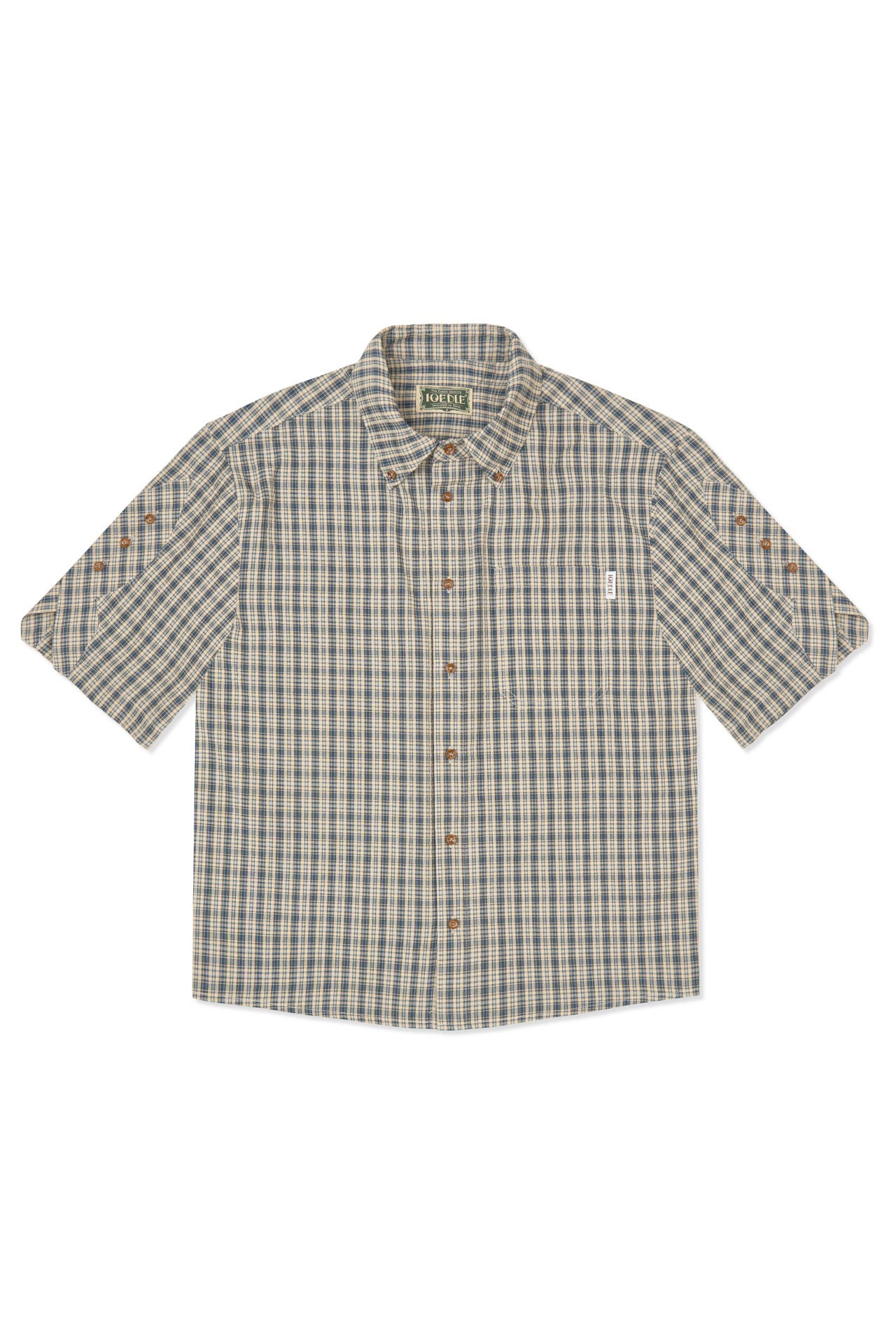 IOEDLE Rocket Slit Short-sleeve Shirt, casual men's shirt with a rocket slit design, shown in a relaxed fit on a model.
