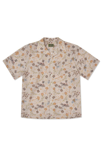IOEDLE Garden of Science short-sleeve shirt featuring a vibrant science-themed graphic on soft cotton fabric.