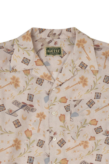 IOEDLE Garden of Science short-sleeve shirt featuring colorful science-themed graphics on a comfortable cotton fabric.