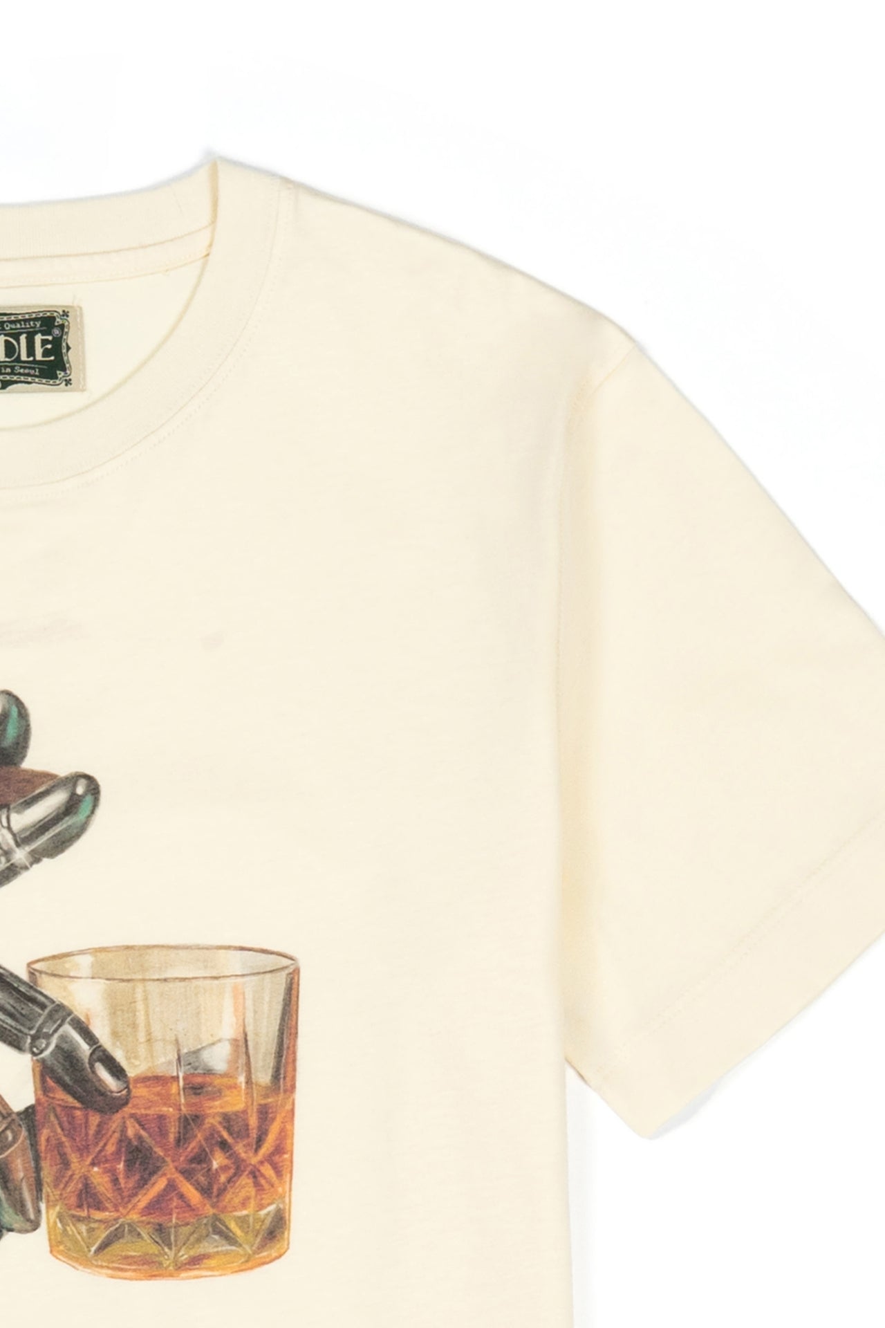 Empty.exe T-shirt from IOEDLE, black casual top with minimalist design, shown on a model.