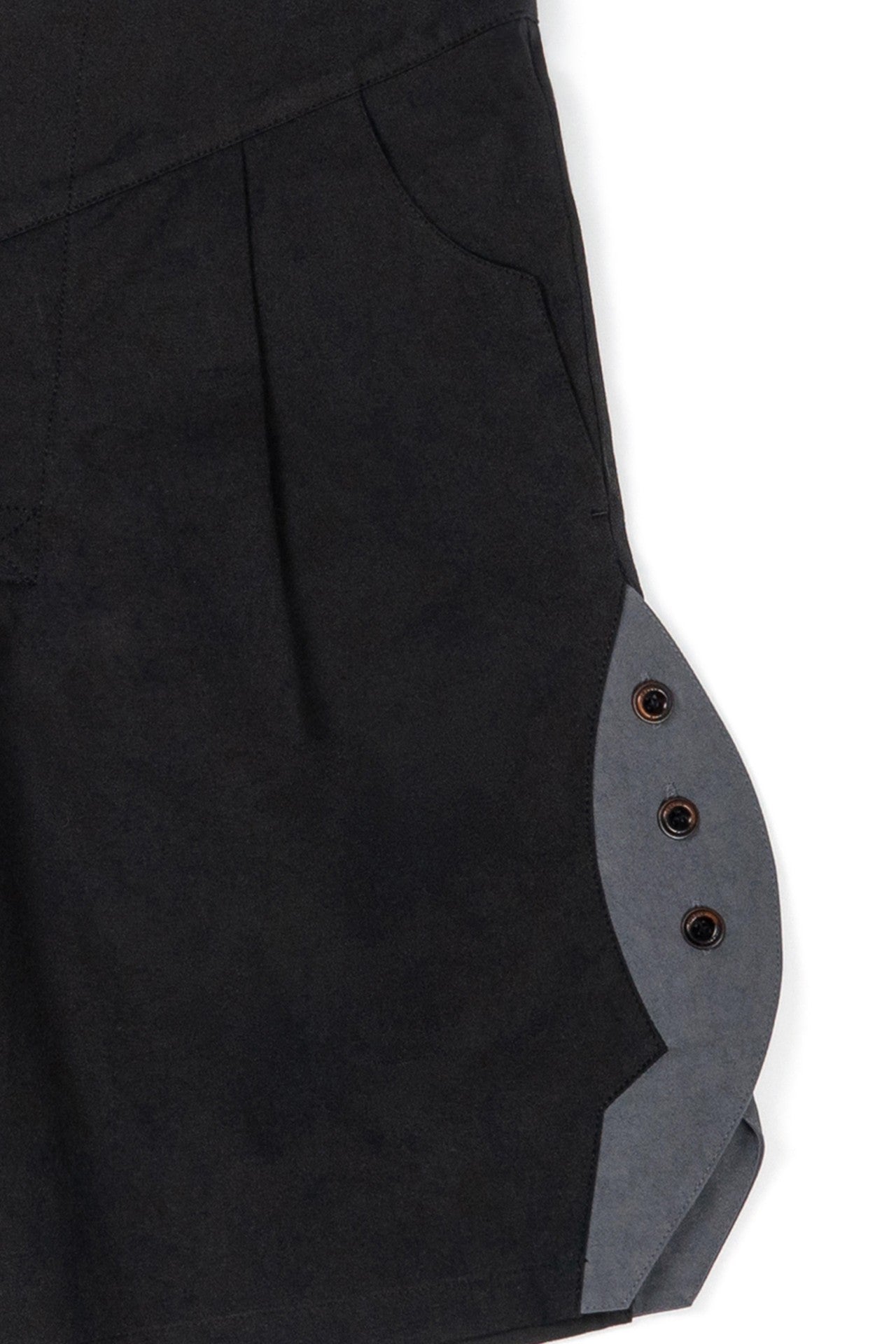 IOEDLE Rocket-Slit Shorts showing the stylish design and sleek fit with rocket-slit detailing on lightweight casual shorts.