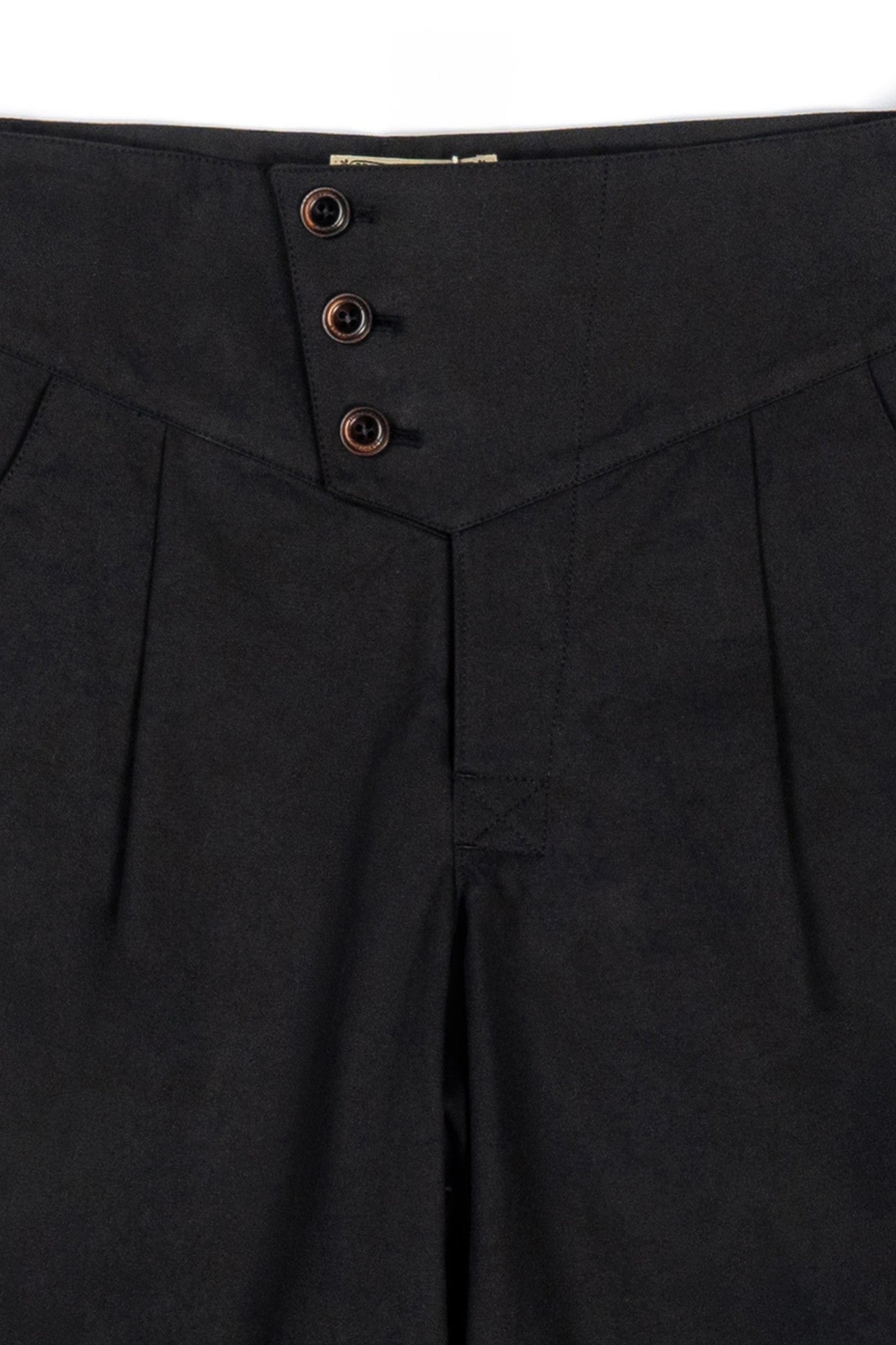 IOEDLE Rocket-Slit Shorts showing the stylish design and slit details on lightweight, casual shorts for women.