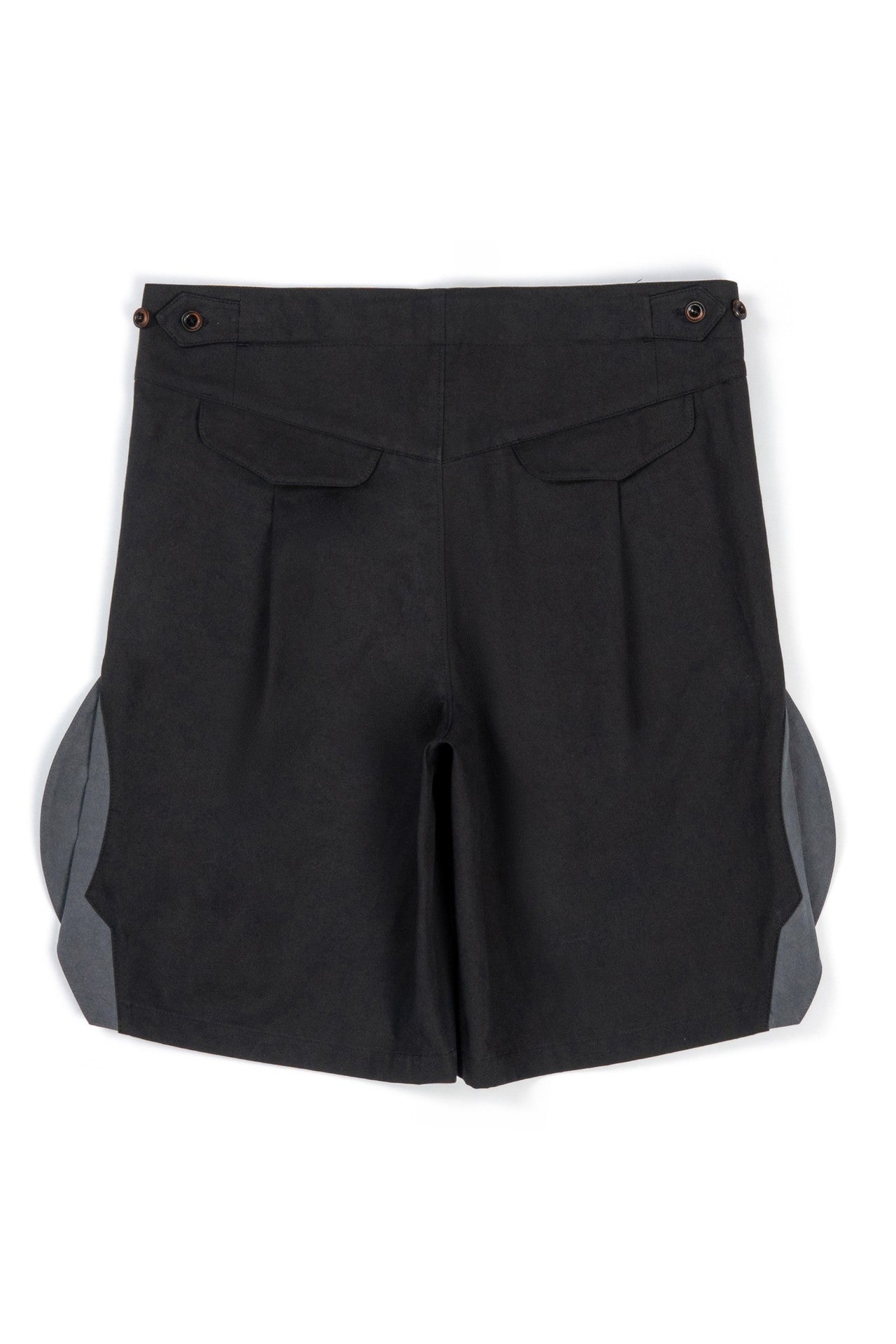IOEDLE rocket-slit shorts featuring a sleek design with rocket-style slit details, perfect for casual or sporty outfits.