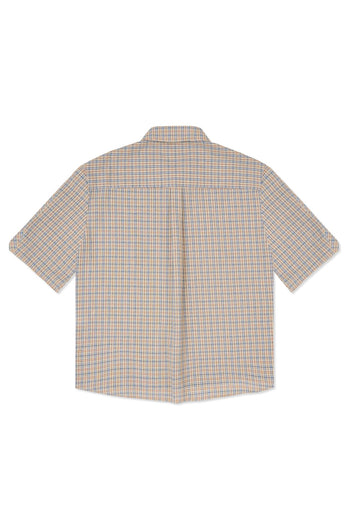 IOEDLE Rocket Slit Short-sleeve Shirt featuring a stylish design with slit details on a casual shirt for men or women.