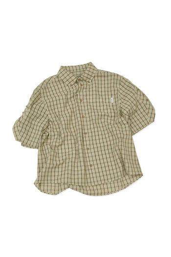 IOEDLE Rocket Slit Short-sleeve Shirt featuring a modern design with a front slit, lightweight fabric, and casual fit.