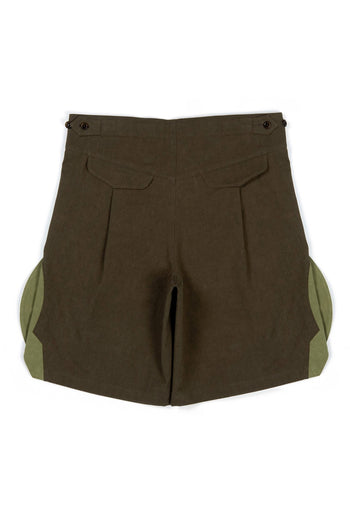IOEDLE Rocket-Slit Shorts showing stylish design with slit details and comfortable fit, ideal for casual summer wear.