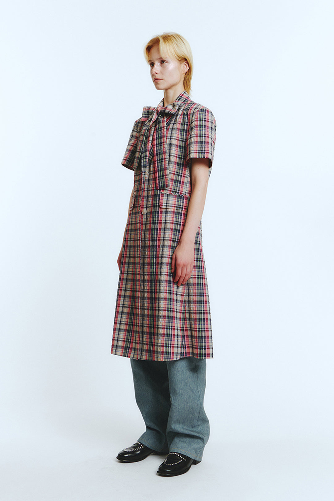 Love Crazy Wild Man half sleeve checkered coat with multi-colored pattern, stylish and casual outerwear for versatile wear.