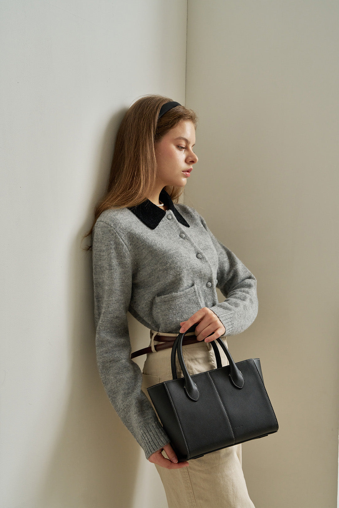 Medium MIULIN Blenged leather tote bag with sturdy handles and sleek design, perfect for daily use and stylish storage.