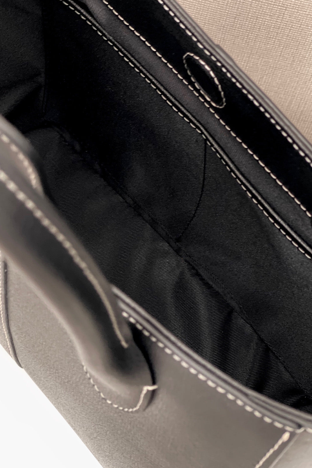 Medium Blenged leather tote bag by MIULIN with sturdy handles and smooth textured leather surface.