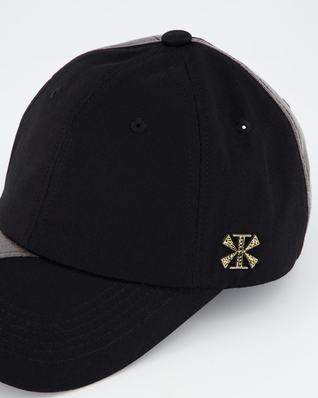 Asymmetric Raw Creviced Cap Black