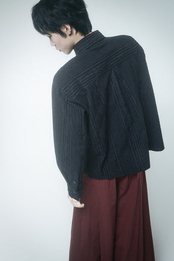 Maglietta drappeggiata con cappuccio e cordoncino, colore rosso