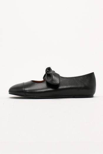 Finoacinque Lina Ribbon Maryjane black flat shoes with bow detail and rounded toe, showcasing stylish and comfortable footwear.