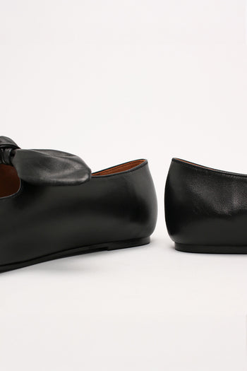 Finoacinque Lina Ribbon Maryjane flat shoes in black with ribbon details, displayed on a clean background.
