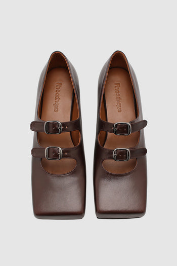 Finoacinque Nora strap flat shoes in brown with a sleek design and open toes, perfect for casual or chic outfits.