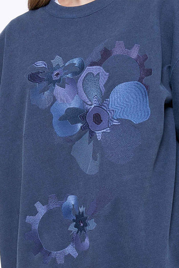 Big Flower Embroidery Pigment Sweatshirt Charcoal