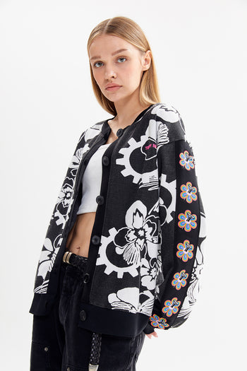 Cogwheel Embroidery Cardigan