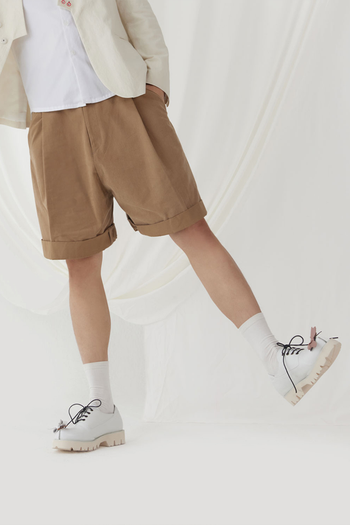 White Peach Balloon Double Wide Half Shorts by Ahhorn, stylish bottoms with a relaxed fit and unique balloon design.