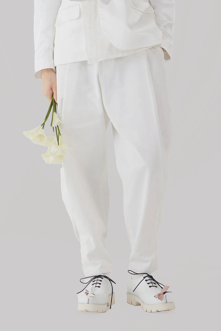 Ahhorn Peach Balloon Double Wide Trousers shown in white, featuring a relaxed fit and wide-leg design for comfortable style.