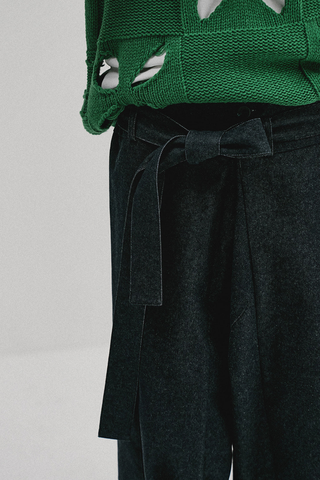 Ccomaque denim wide-leg pants for women, showcasing relaxed fit and classic blue denim fabric.