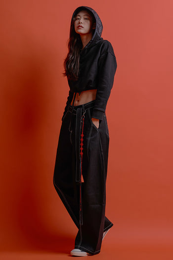 Black CCOMAQUE hoodie with a prominent dragon emblem on the front, casual and comfortable for everyday wear.