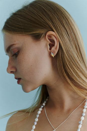 Chambriller luminous combi earring with mixed metal design, featuring a modern, stylish look for everyday or special occasions.