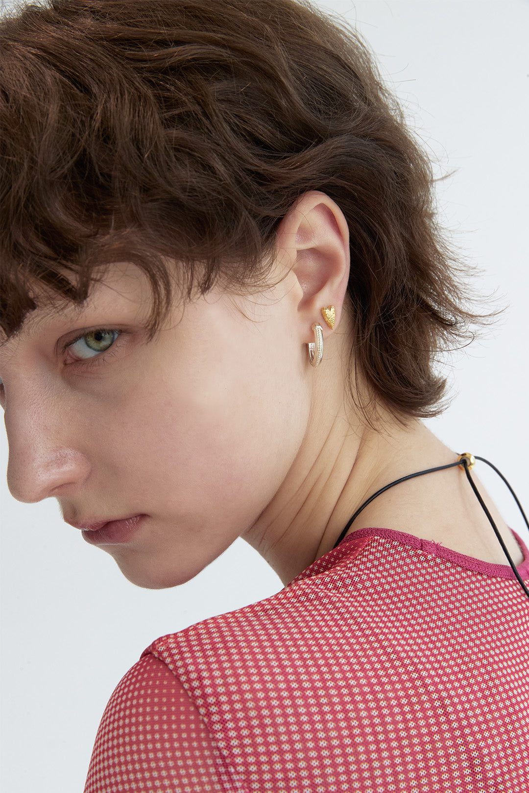 Chambriller classic silver earring featuring a simple, elegant design on a plain background.