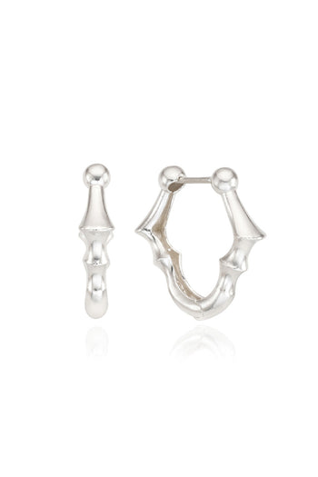 Chambriller Streetlight Silver Earring, a stylish one-size silver earring with a sleek streetlight design.