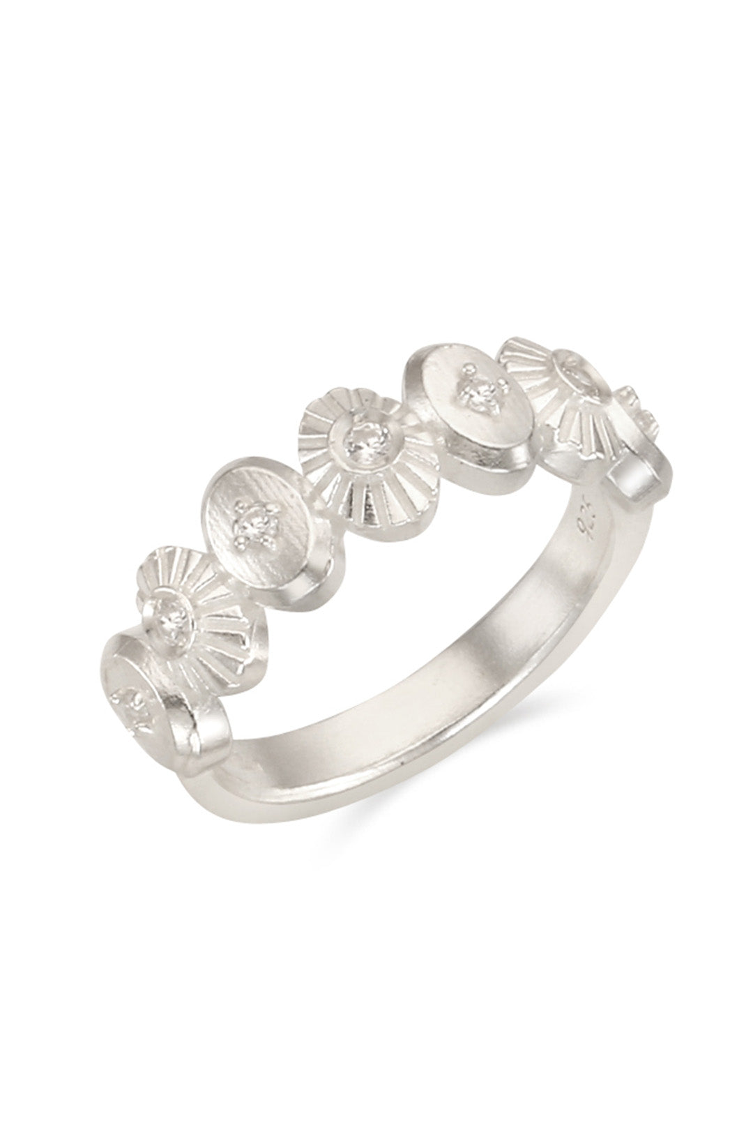 Chambriller Horizon Silver Ring featuring a sleek silver band with minimalist design, perfect for everyday wear.