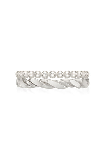 Chambriller Moonlight Silver Ring featuring a sleek silver band with a subtle moonlight-inspired design.