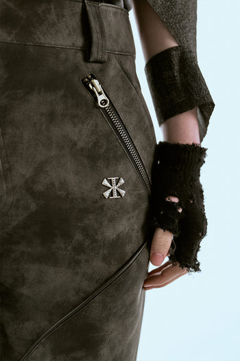 Arrow Trajectory Piped Shorts Cloudy Black