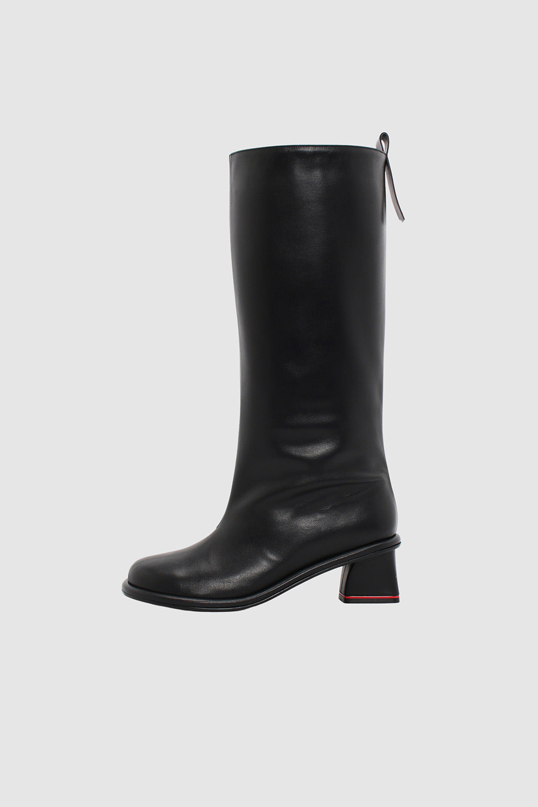 Black Moon Long Boots by Finoacinque, stylish knee-high leather boots with a sleek design and pointed toe.