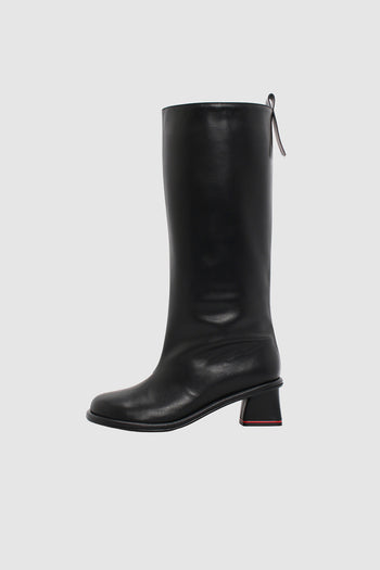 Black Moon Long Boots by Finoacinque, stylish knee-high leather boots with a sleek design and pointed toe.