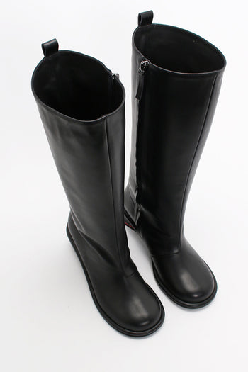 Black Moon Long Boots by Finoacinque, featuring knee-high design with sleek leather finish and stylish round toe.