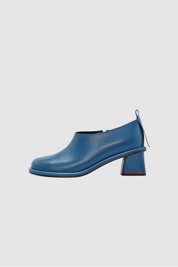 Blue Moon Short Boots by Finoacinque featuring a sleek design and ankle-high cut, perfect for stylish winter wear.