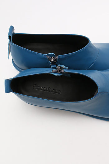 Blue Finoacinque Moon Short Boots featuring a sleek design and ankle-high style with a rounded toe.