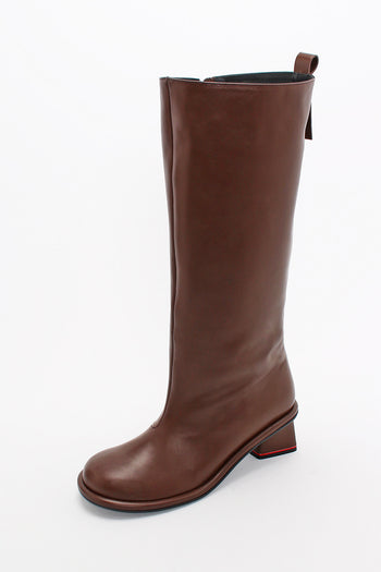 Finoacinque Moon Long Boots in brown leather, knee-high style with sleek design and rounded toe.