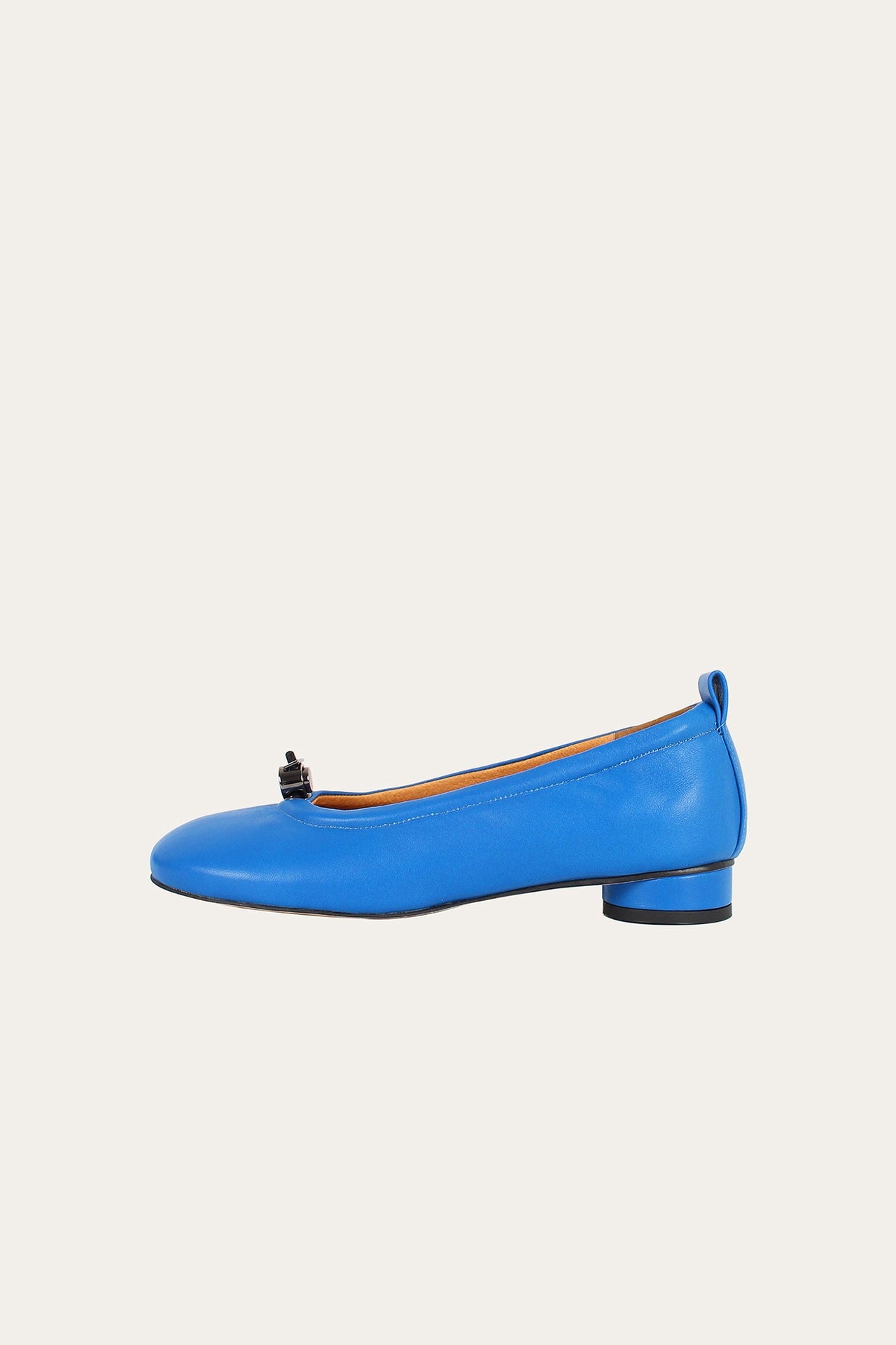 Finoacinque Ngela blue flat shoes with round toe and stopper design, stylish and comfortable footwear for everyday wear.