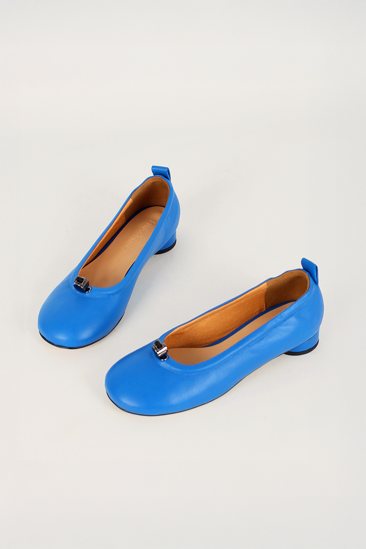 Finoacinque Ngela blue flat shoes with round toe and stopper design, stylish and comfortable footwear for everyday wear.