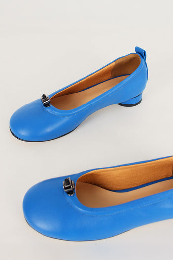 Finoacinque Ngela blue flat shoes with round toe and stopper detail, casual footwear for women.