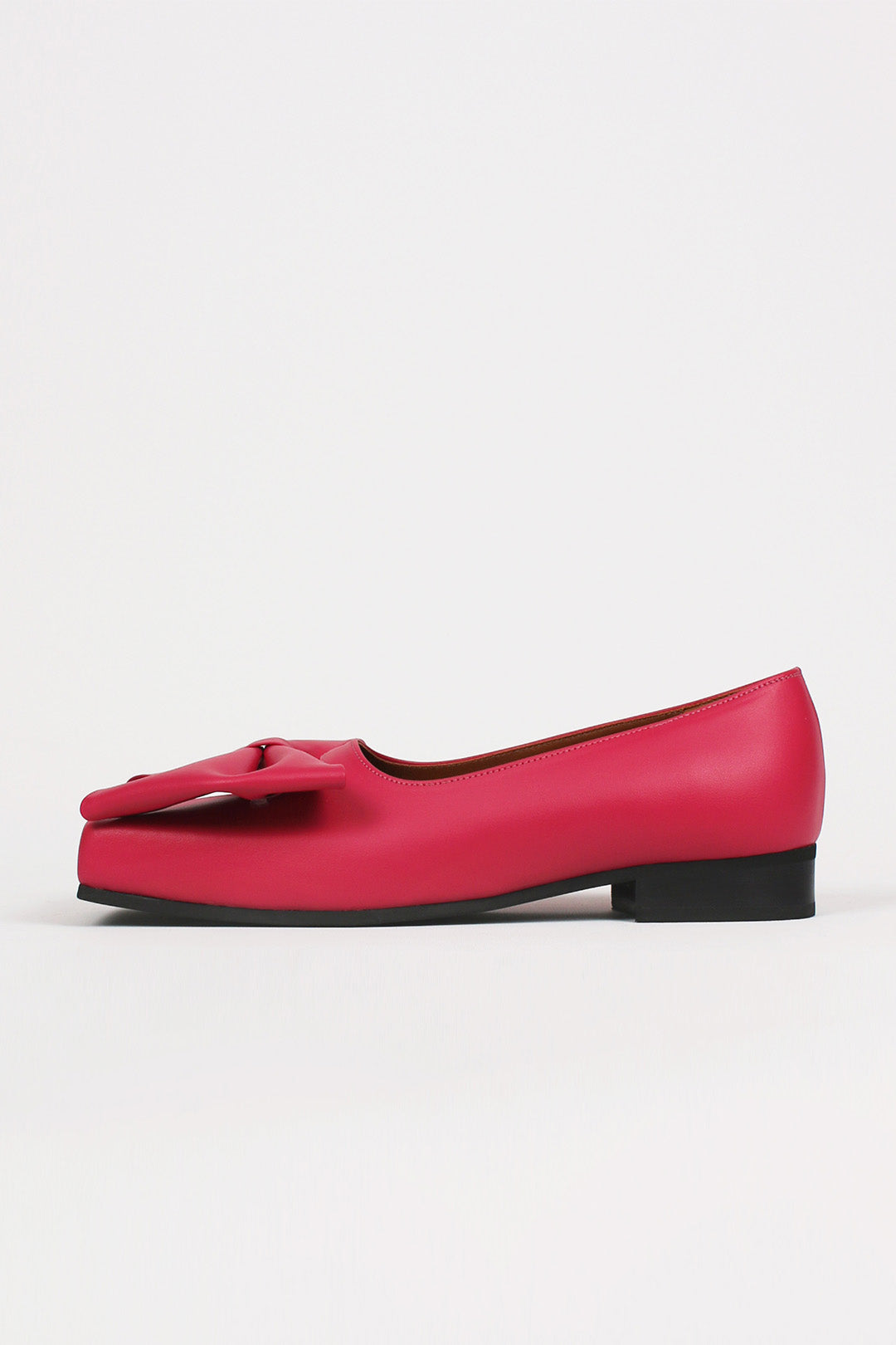 Finoacinque IA Bow Fuchsia Pink Ballerina Flat Shoes with decorative bow, stylish and comfortable for casual wear.