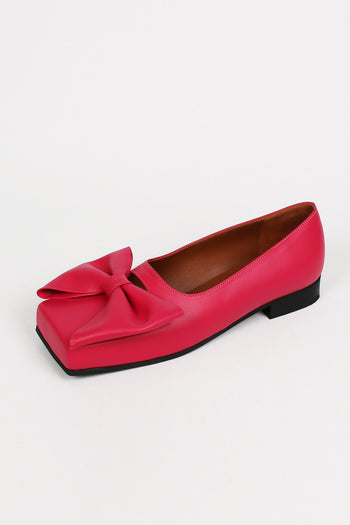 Finoacinque IA Bow Ballerina flat shoes in vibrant fuchsia pink with a decorative bow on the toe for stylish everyday wear.