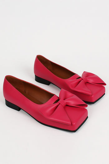 Finoacinque IA Bow Ballerina Flat Shoes in vibrant fuchsia pink with a bow detail, stylish and comfortable for everyday wear.