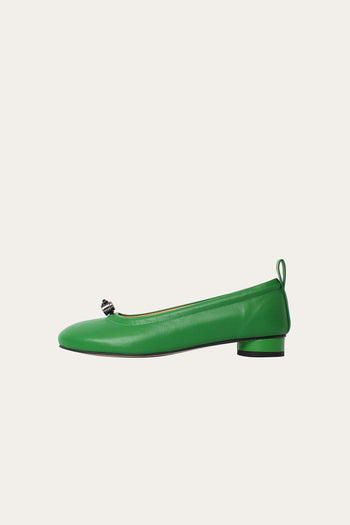Finoacinque Ngela green flat shoes with round toe and stopper design, casual slip-on footwear for women.