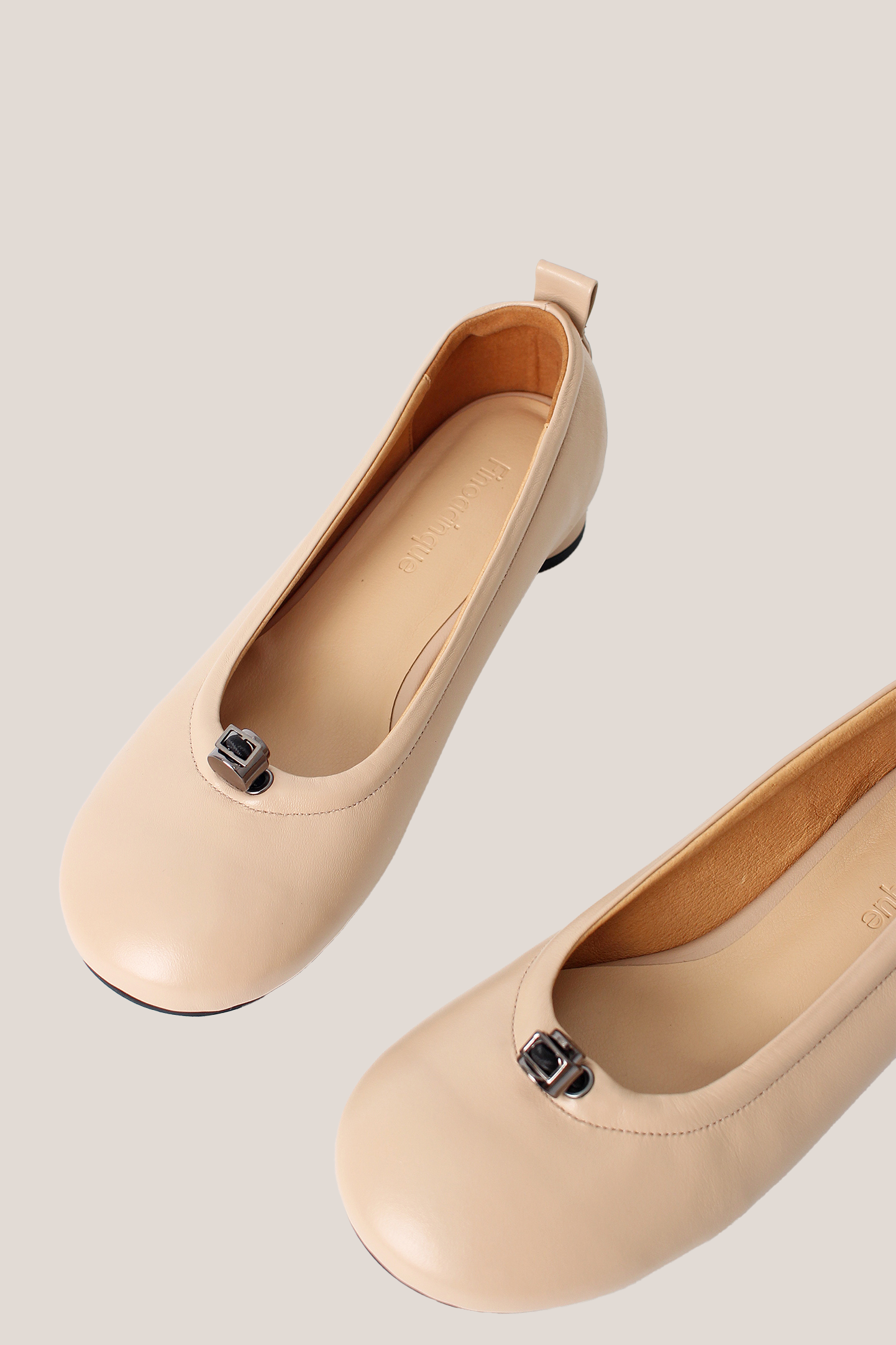 Finoacinque Ngela pink beige round toe stopper flat shoes with comfortable flat sole and stylish design.