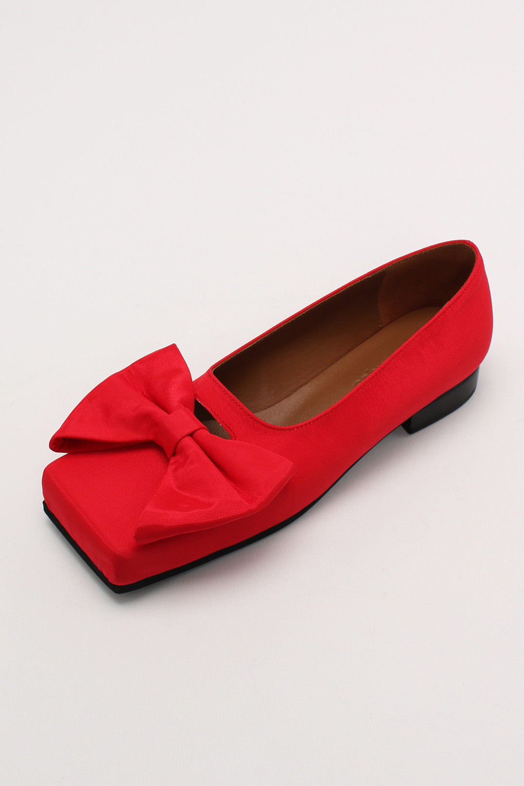Finoacinque La Bow Ballerina satin red flat shoes with a decorative bow on the toe, stylish and comfortable for everyday wear.