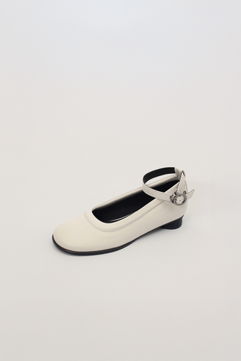 White Uhjeo Strap Flat Shoes by Finoacinque featuring a sleek flat design and comfortable strap detail.