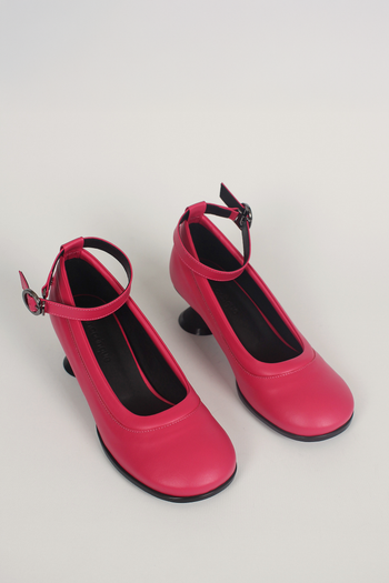Finoacinque Uhjeo fuchsia pink hourglass middle heel strap pumps, stylish women’s footwear with a sleek design and open toe.