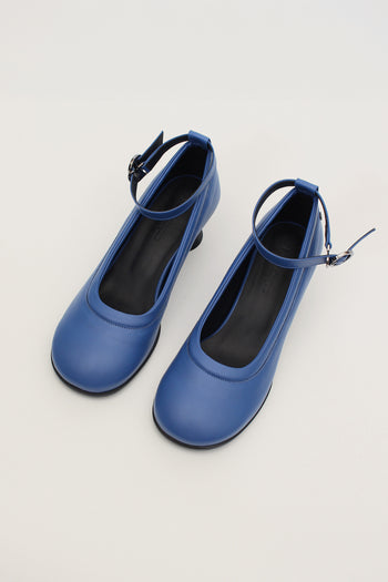 Finoacinque navy hourglass middle heel strap pumps with elegant design and open toe for stylish women’s footwear.