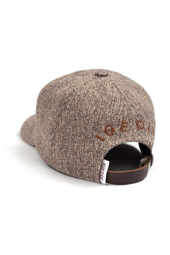 IOEDLE Clover Symbol Weaving Cap, one-size casual cap with embroidered clover design, made of comfortable fabric.